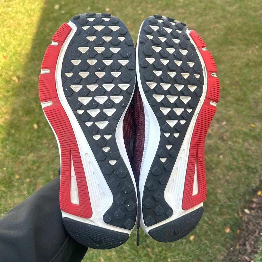 Nike Quest Men's‎ Marathon Running shoes Size 10.5 Burgundy Red